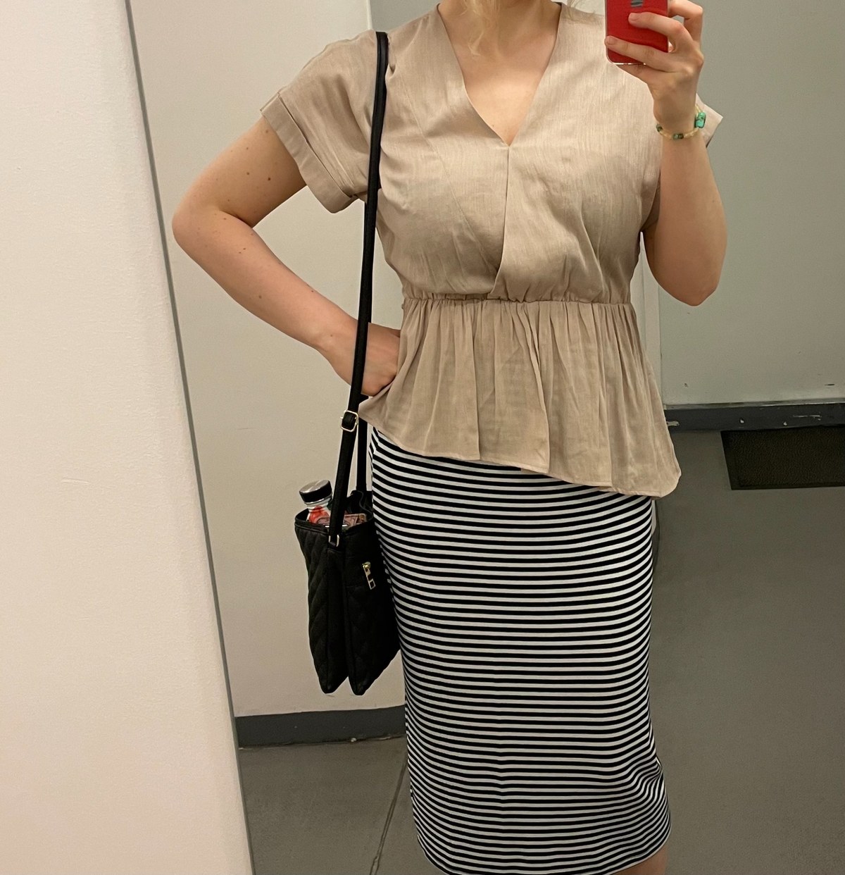 Musta outfit'i referents